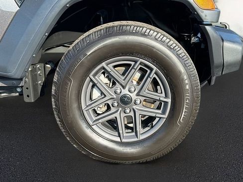 Used 2024 Jeep Wrangler Sport S image 30