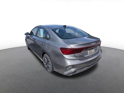 Used 2023 Kia Forte LXS FWD image 3