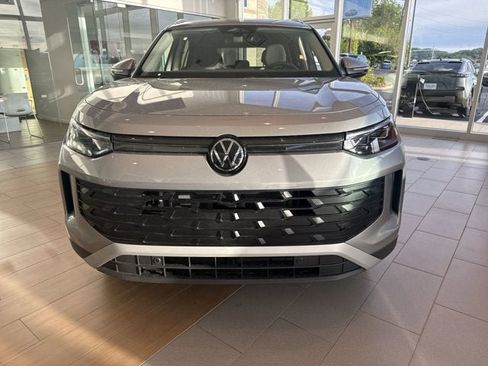 New 2026 Volkswagen Tiguan S AWD/4WD image 2