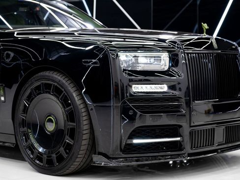 Used 2023 Rolls-Royce Phantom Sedan w/ The Phantom Package image 9