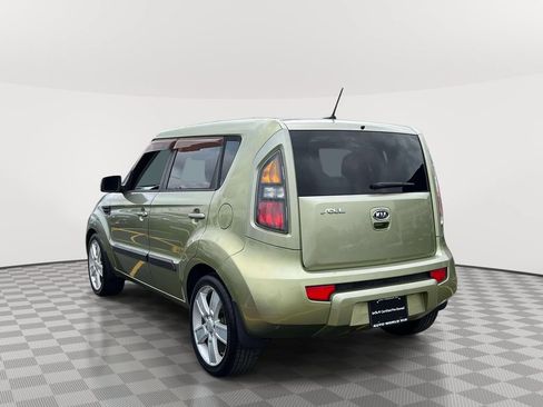 Used 2011 Kia Soul ! FWD image 6