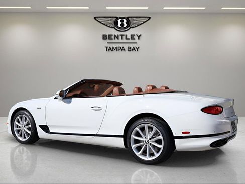 Certified 2024 Bentley Continental GT image 3