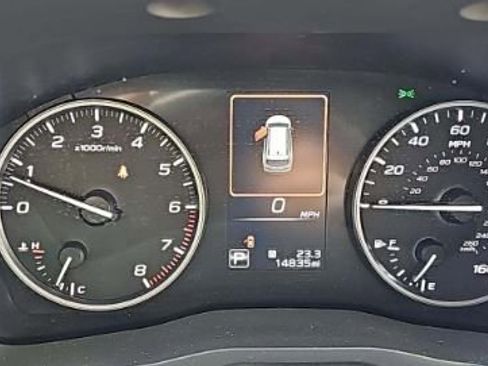 Used 2024 Subaru Ascent Premium w/ Convenience Package image 8