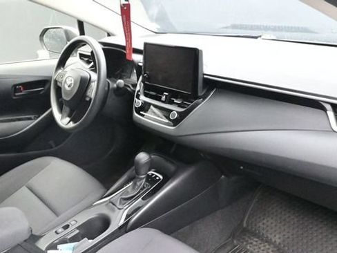 Used 2024 Toyota Corolla LE w/ LE Convenience Package FWD image 10