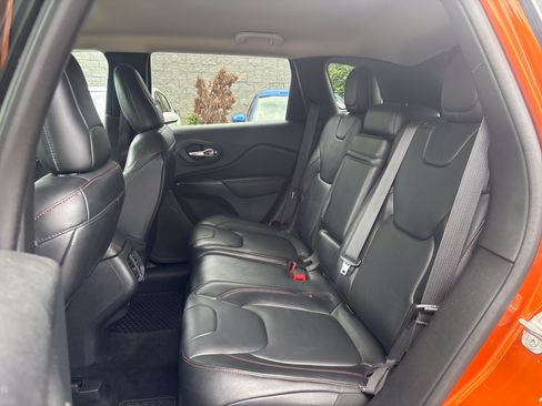 Used 2014 Jeep Cherokee Trailhawk w/ Leather Interior Group AWD/4WD image 27