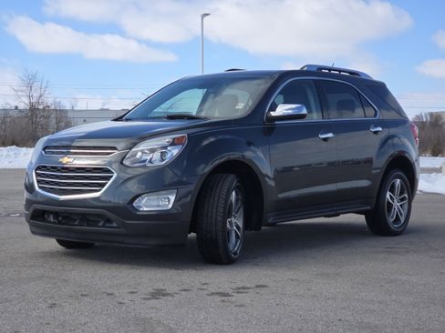 Used 2017 Chevrolet Equinox Premier w/ Enhanced Convenience Package image 13