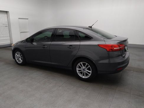Used 2018 Ford Focus SE image 3