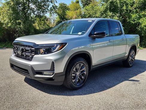 Certified 2026 Honda Ridgeline Sport image 3