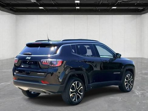 Used 2023 Jeep Compass Limited AWD/4WD image 5