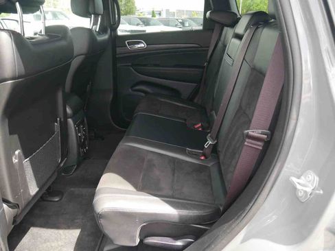 Used 2022 Jeep Grand Cherokee Altitude AWD/4WD image 15
