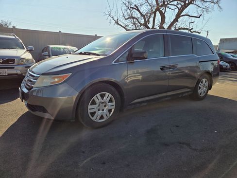 Used 2012 Honda Odyssey LX image 1