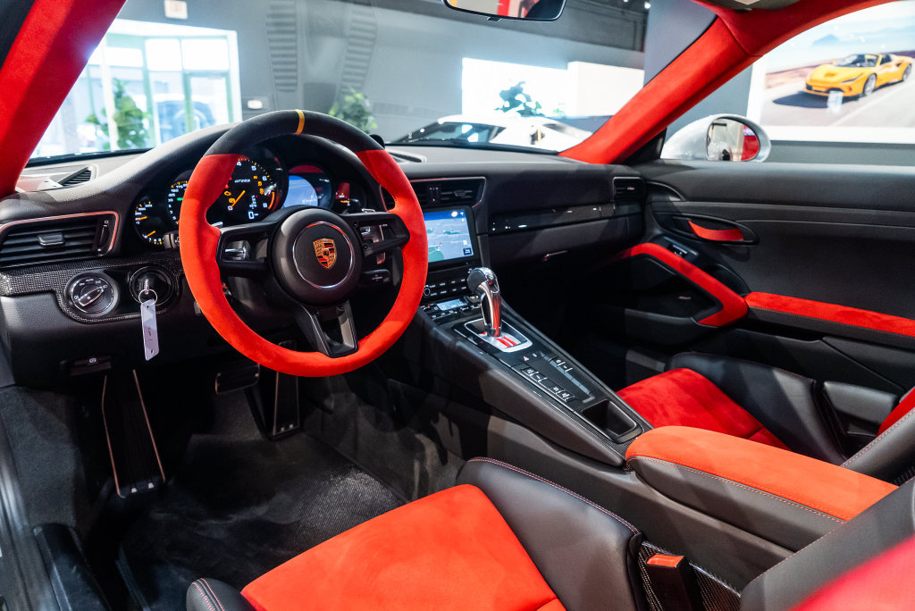 Used 2018 Porsche 911 GT2 RS RWD image 27