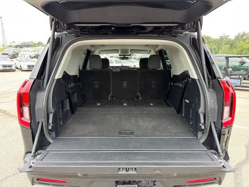 Used 2025 Ford Expedition Active AWD/4WD image 15