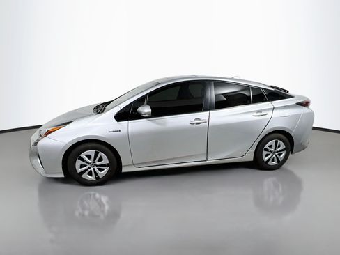 Used 2017 Toyota Prius Four w/ Advanced Technology Package FWD image 9