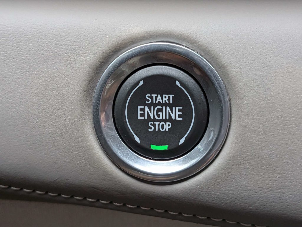 Certified 2023 Cadillac Escalade Premium Luxury Platinum w/ LPO, Radiant Package AWD/4WD image 34