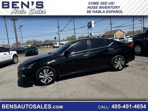 Used 2022 Nissan Altima 2.5 S image 1