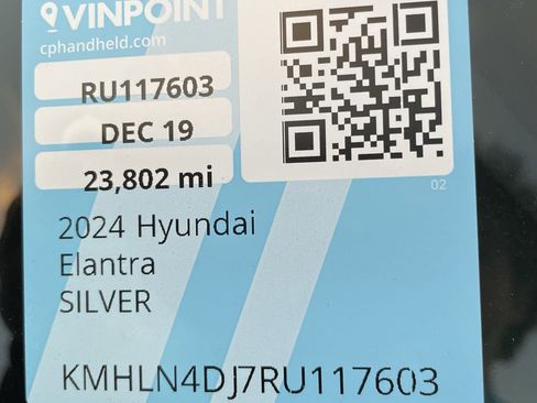 Used 2024 Hyundai Elantra Limited image 27