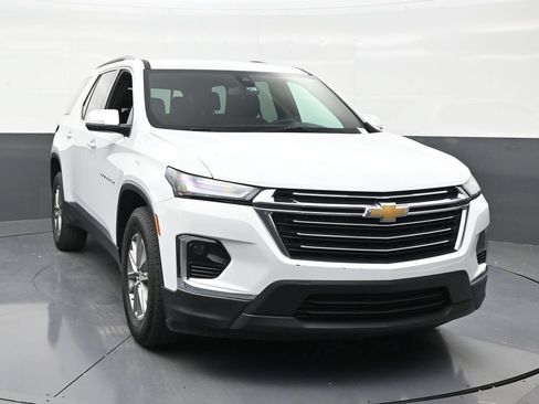 Used 2023 Chevrolet Traverse LT FWD image 7
