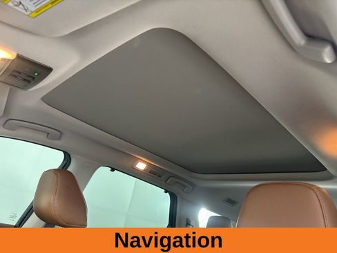 Used 2025 Nissan Pathfinder Platinum AWD/4WD image 12