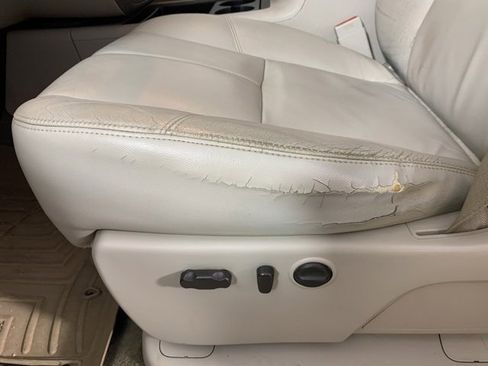 Used 2011 GMC Sierra 2500 SLT w/ SLT Convenience Package image 16