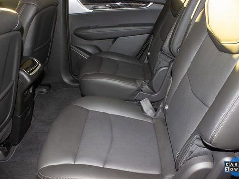 Certified 2025 Cadillac XT6 Premium Luxury image 19