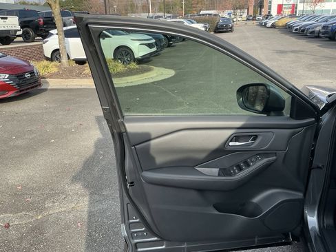 New 2026 Nissan Rogue SV image 10