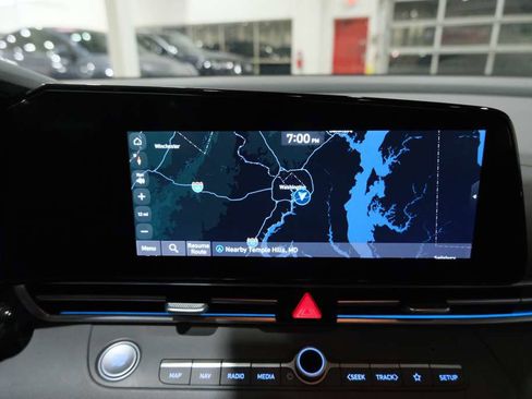 Used 2025 Hyundai Elantra SEL image 26