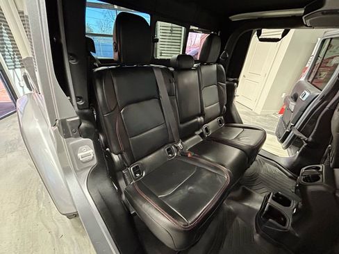 Used 2020 Jeep Gladiator Rubicon image 6
