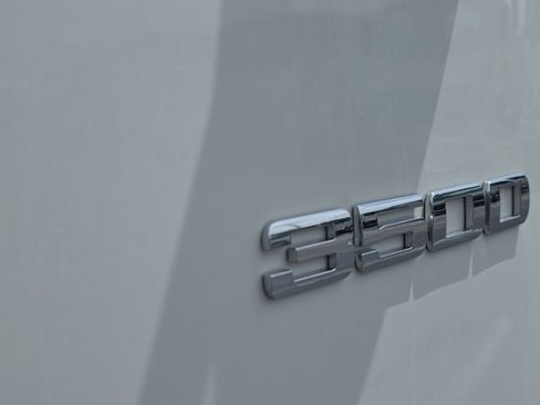 Used 2024 Chevrolet Low Cab Forward RWD image 9