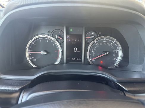 Used 2022 Toyota 4Runner TRD Off-Road Premium image 11