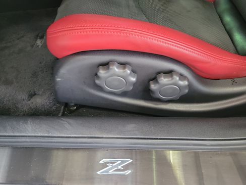 Used 2024 Nissan Z Performance w/ Floor Mat Package RWD image 12