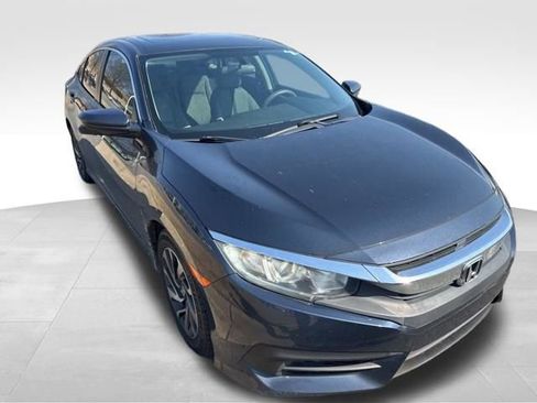 Used 2017 Honda Civic EX image 3