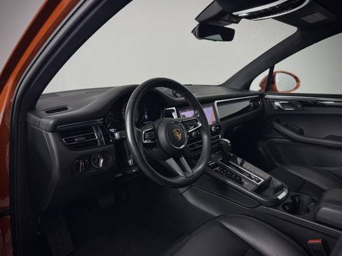 Used 2022 Porsche Macan S image 4