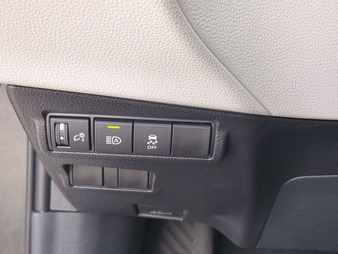 Certified 2026 Toyota Corolla Cross LE FWD image 16