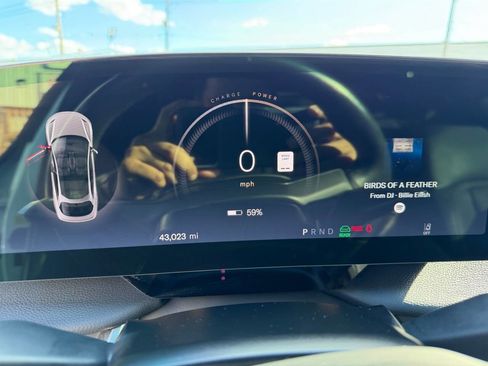 Used 2023 Lucid Air Touring image 17