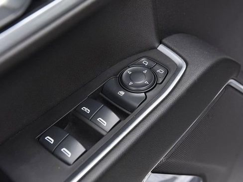 Used 2025 Chevrolet Silverado 1500 LT image 9