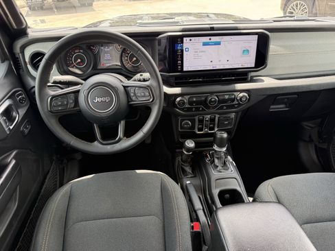 Used 2024 Jeep Wrangler Unlimited Sport AWD/4WD image 15