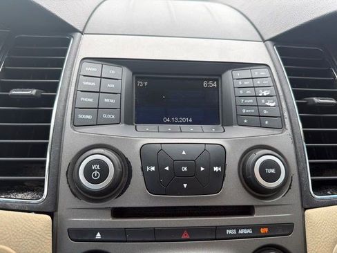 Used 2018 Ford Taurus SE FWD image 23