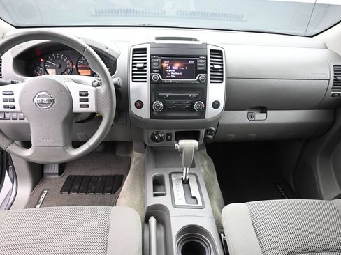 Used 2018 Nissan Frontier SV AWD/4WD image 24