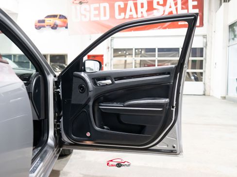 Used 2018 Chrysler 300 S w/ 300S Premium Group AWD/4WD image 43