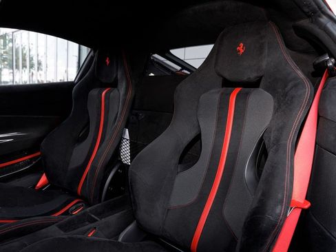 Used 2019 Ferrari 488 Pista Coupe RWD image 17