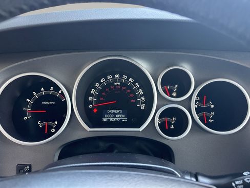 Used 2015 Toyota Sequoia Limited image 25