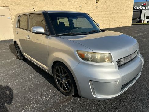 Used 2010 Scion xB image 7