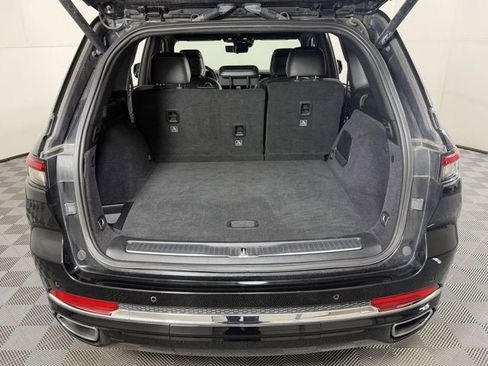 Used 2023 Jeep Grand Cherokee Overland w/ Adv Protech Group III image 7