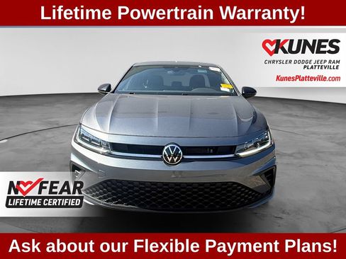 Used 2025 Volkswagen Jetta Sport FWD image 2