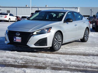 Used 2024 Nissan Altima 2.5 SV