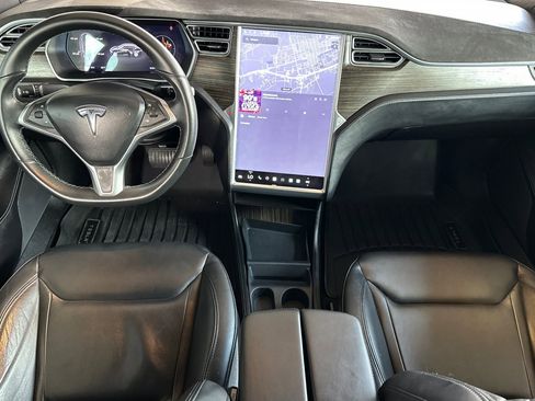 Used 2015 Tesla Model S 70D image 15