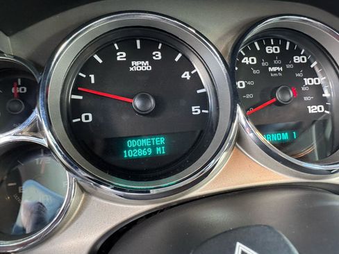 Used 2007 Chevrolet Silverado 3500 LT w/ EZ-Lift Tailgate Package image 9