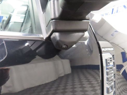 Used 2023 Ford F250 Platinum w/ FX4 Off-Road Package AWD/4WD image 59