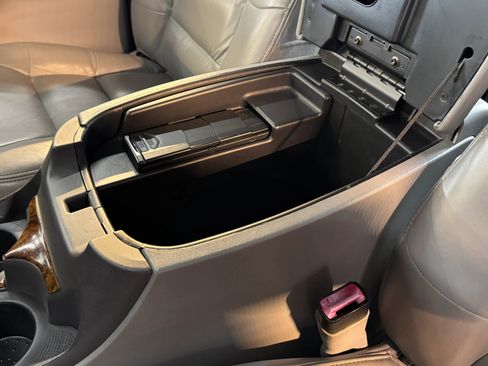 Used 2000 Lincoln Navigator 2WD image 18